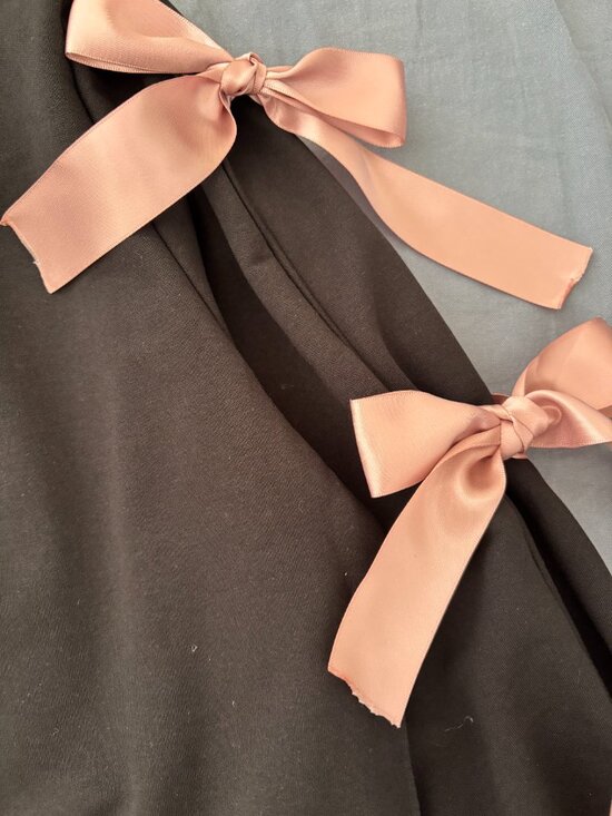 Y2K black hear embroidery lace-up off shoulder pullover - Picture 5 of 5